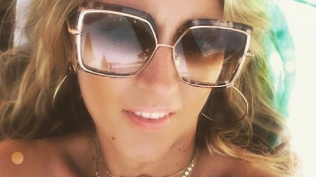 RMF Extra: Karolina Szostak schudła aż 30 kilogramów. Teraz chwali się ciałem na wakacjach we Francji