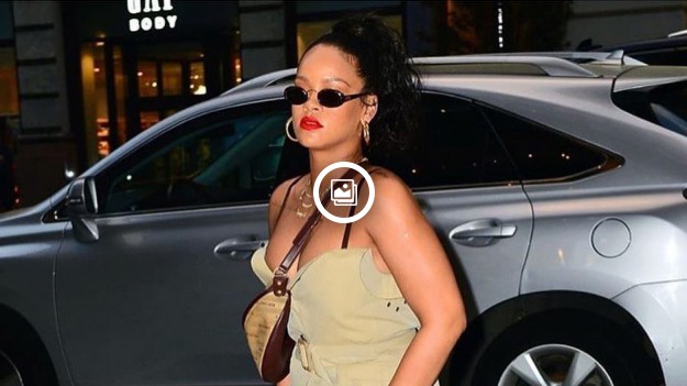 RMF Extra: Wpadka? Rihanna pokazała zdjęcie z nieogolonymi nogami