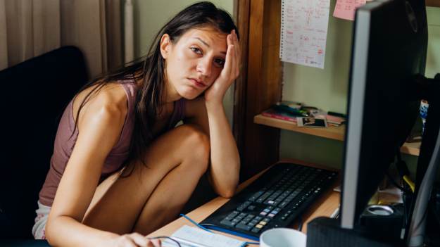 RMF Extra: 4 sygnały, które świadczą o tym, że praca zdalna nie jest dla ciebie. Psycholog wyjaśnia