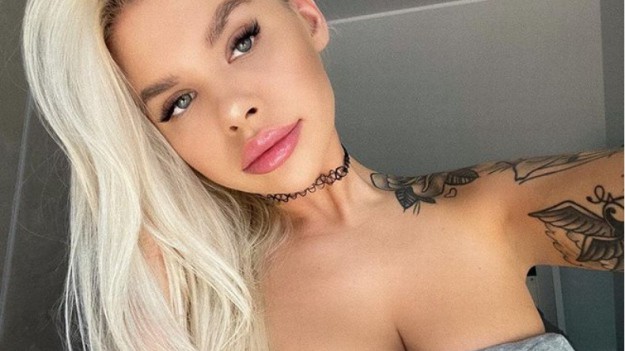 RMF Extra: "Hotel Paradise 2". Magda Jankowska topless. Gorące ujęcia w sieci