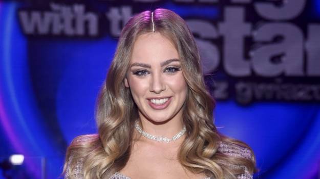 RMF Extra: Wiktoria Gąsiewska uwodzi, pozując tylko w bieliźnie. Fani nie mogą oderwać wzroku! [FOTO]