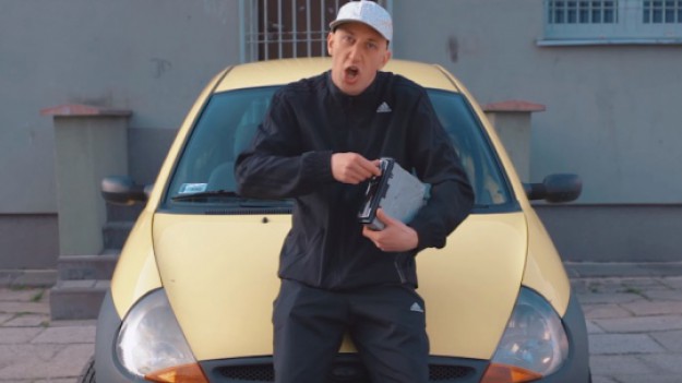 RMF Extra: Letni Chamski Podryw parodiuje Enrique Iglesiasa i jego hit "Subeme la Radio"