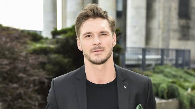 RMF Extra: Mikołaj Roznerski otworzył się przed internautami. Sięgnął po wymowny cytat! "Miłość się czuje"