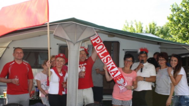 RMF Extra: Dzisiaj mecz z Ukrainą! Gdzie i z kim kibicujecie Naszym?