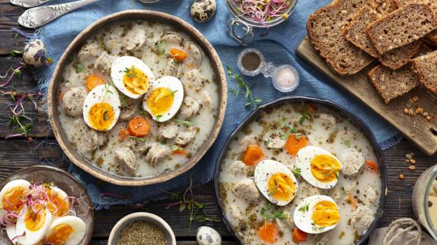 RMF Extra: Zapomnij o klasycznym żurku. Wersja benedyktyńska z twarogiem zachwyca smakiem