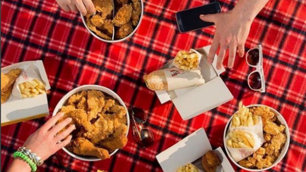 RMF Extra: Prosty gadżet dla tych, którzy uwielbiają tłuste kurczaki!