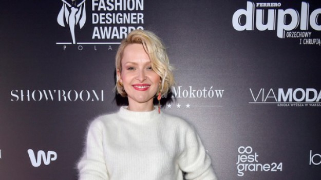 RMF Extra: Marieta Żukowska znów zachwyca! Stylizacja z odważnym wcięciem - szykownie i z klasą!