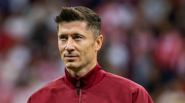 RMF Extra: „Maja, załatwione”. Robert Lewandowski spełni marzenie chorej na białaczkę 11-latki