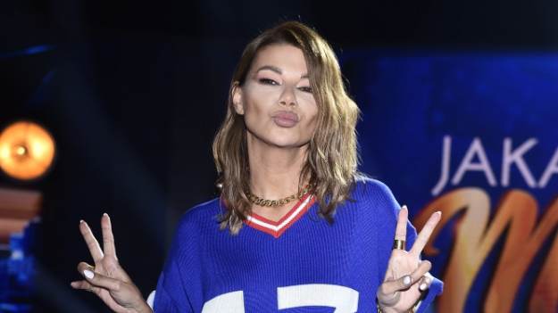 RMF Extra: Edyta Górniak hartuje nagie ciało w śniegu. Fani zachwyceni. "Gorąca kobieta" [WIDEO]