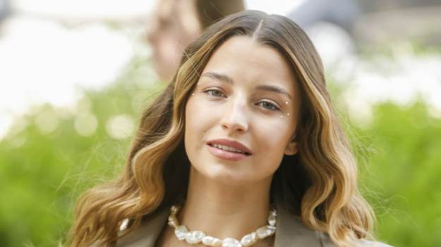 RMF Extra: Julia Wieniawa pozuje w bikini, ale wszyscy patrzą na ciało jej mamy. "Jaka figura!" [FOTO]