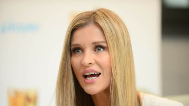 RMF Extra: Joanna Krupa zdjęła doczepy i pokazała swoje prawdziwe włosy. "O mój boże" [WIDEO]