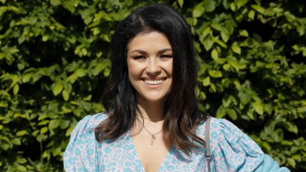 RMF Extra: Katarzyna Cichopek zniewala wśród spienionych fal oceanu. "Rozpalasz zmysły" [FOTO]