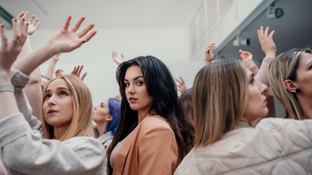 RMF Extra: "Jestem Ewa, a to jest moje Ciało". Poruszający klip Ewy Farnej jest już w sieci [WIDEO]