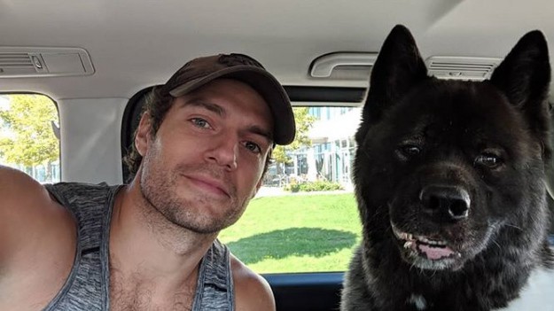 RMF Extra: Henry Cavill opublikował zdjęcie zza kulis "Wiedźmina". Tak wygląda Kaer Morhen?