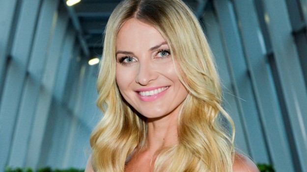 RMF Extra: Joanna Moro przeszła zaskakującą metamorfozę! Aktorka diametralnie zmieniła swój wizerunek 