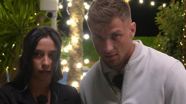 RMF Extra: Widzowie "Love Island 9" "miażdżą" Adriana w komentarzach. "Jestem zażenowana jego postawą"