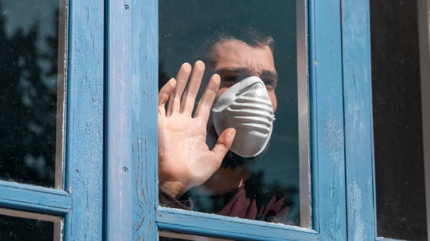 RMF Extra: Omikron szansą na wyjście z pandemii? Na to wskazują badania