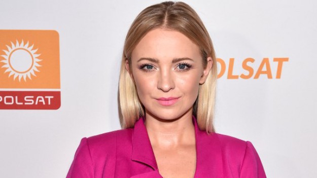 RMF Extra: Barbara Kurdej-Szatan w ciążowej sesji zdjęciowej. Kadr w obcisłej sukience zachwycił fanów