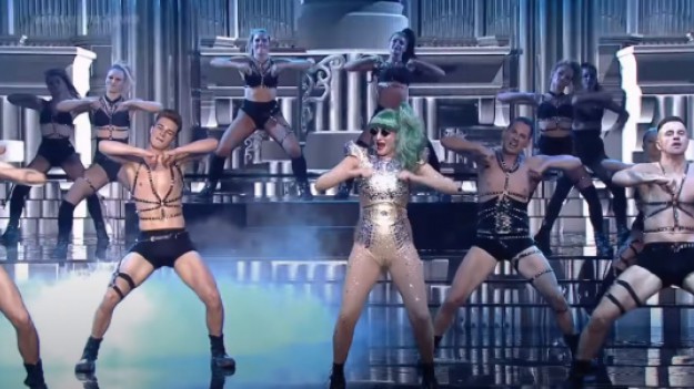 RMF Extra: "Twoja Twarz Brzmi Znajomo 13". Kamila Boruta jako Lady Gaga otrzymała owacje na stojąco. Walka w programie bardzo wyrównana! 