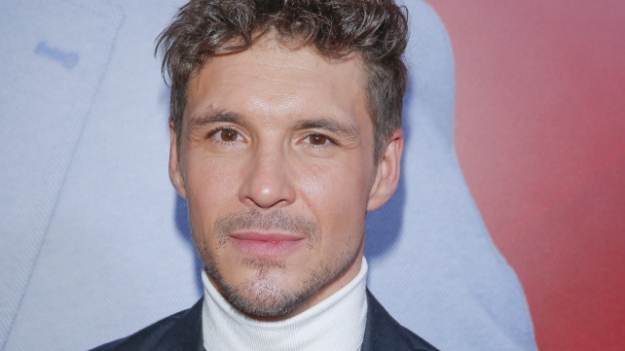 RMF Extra: Mikołaj Roznerski ostrzega internautów: "Kolejny fejk". Ktoś podszywał się pod gwiazdora "M jak miłość"! 