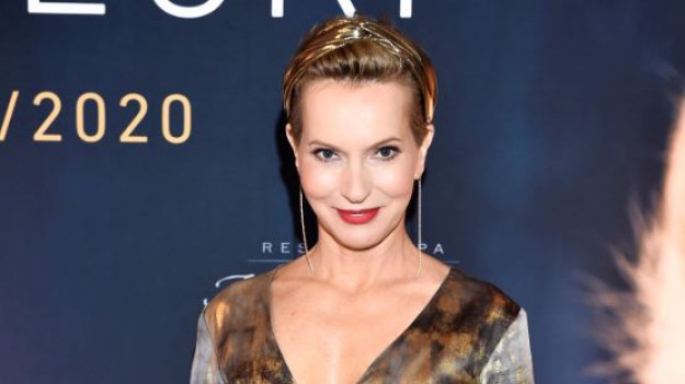 RMF Extra: Paulina Smaszcz-Kurzajewska zachwyciła swoją kreacją podczas licytacji Fundacji "Oswoić Los"