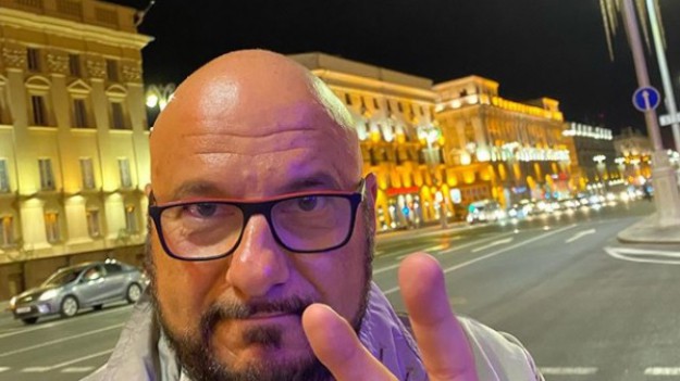 RMF Extra: Piotr Gąsowski na Białorusi. Relacja aktora z wydarzeń w Mińsku na antenie RMF FM. "Ja czegoś takiego nie widziałem nigdzie"