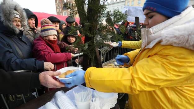 RMF Extra: Największa w Polsce Wigilia dla potrzebujących. Wesprzyj akcję i pomóż stworzyć świąteczne paczki