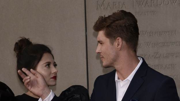 RMF Extra: Już nie Adriana Kalska? Widzowie "M jak miłość" łączą Mikołaja Roznerskiego z kimś innym! "Fajna dziewczyna"