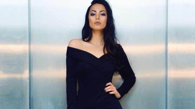 RMF Extra: Sylwester 2018/2019: Aksamit powrócił do mody! Nosi go Basia Kurdej-Szatan