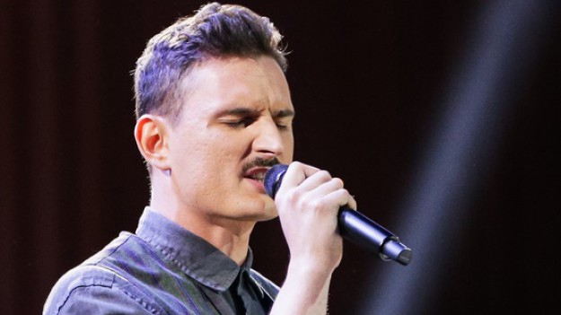 RMF Extra: Dawid Podsiadło zaśpiewał "Lubię wracać tam gdzie byłem". Publiczność nie kryła wzruszenia [WIDEO]