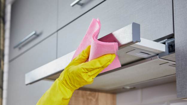 RMF Extra: Jak wyczyścić szafki kuchenne z tłuszczu? To prostsze niż myślisz!