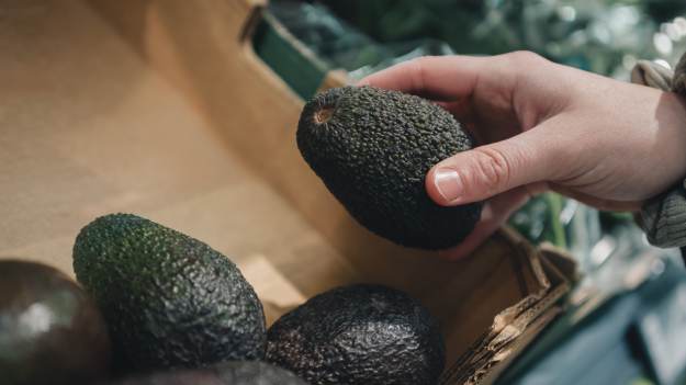 RMF Extra: Zmniejsza ryzyko Alzheimera i rozwoju nowotworów. Polacy wciąż omijają je w sklepie  