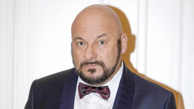 RMF Extra: Piotr Gąsowski z burzą kruczoczarnych włosów. To jego własne! Fanów zatkało [FOTO]