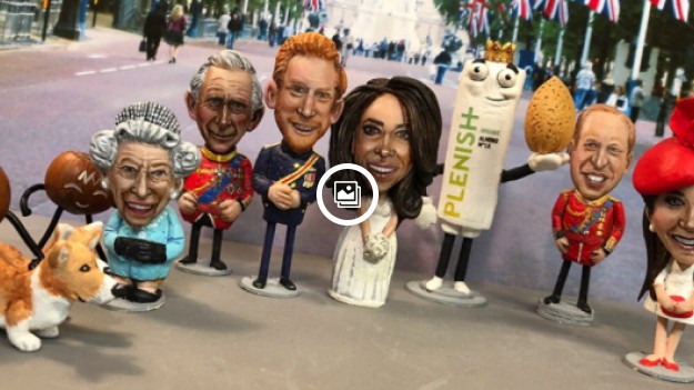 RMF Extra: Niesamowite! Wyrzeźbił brytyjską rodzinę królewską z orzeszków i migdałów