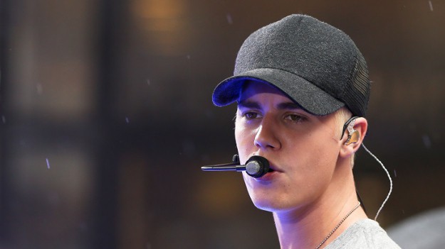 RMF Extra: Justin Bieber pokazał obrączkę. Fani wokalisty zachwyceni! 