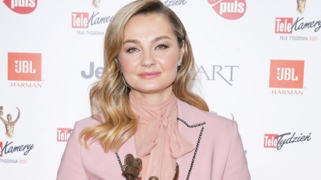 RMF Extra: Małgorzata Socha odziana jedynie w ręcznik. "Teraz to już pani przesadziła" [ZDJĘCIA]