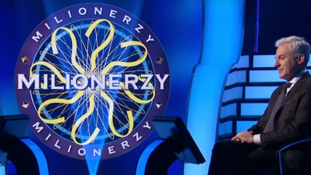 RMF Extra: Co leży na dachu krytym dachówką? Ksiądz, organista, dzwonnik czy mnich? Odpowiedź za 250 tys. zł [MILIONERZY] 