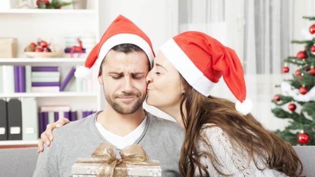 Otwieranie prezentów w obecności gości jest..