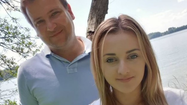 RMF Extra: "Rolnik szuka żony". Anna Bardowska na zdjęciach sprzed lat! Jak wyglądała na początku znajomości z Grzegorzem? 