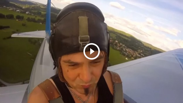 RMF Extra: Zbudował sobie samolot, aby o 7 minut skrócić swoją drogę do pracy