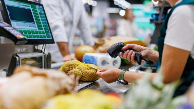 RMF Extra: Ta jedna rzecz doprowadza klientów do szału. Były kasjer z supermarketu ujawnia sekret