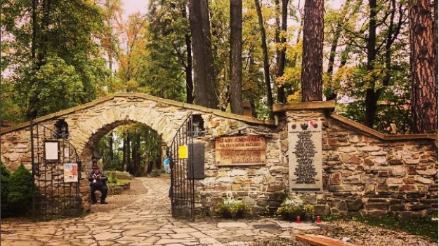 RMF Extra: Niezwykła podróż na najweselszy cmentarz na świecie, czyli program "Wszystko w temacie"!