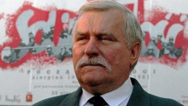 RMF Extra: Lech Wałęsa spotkał się w Sejmie z protestującymi niepełnosprawnymi i ich opiekunami