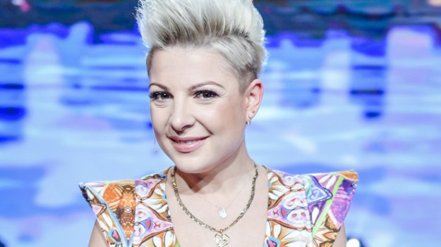 RMF Extra: Magdalena Narożna odsłoniła biust. "Madziu, schowaj pierś" - komentują internauci 