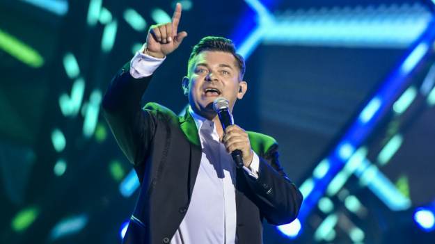 RMF Extra: Zenek Martyniuk już tak nie wygląda. Artysta poprawił urodę? Efekt jest powalający [FOTO]