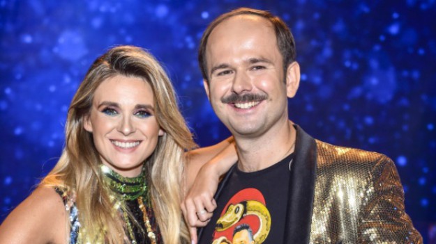 RMF Extra: Kajra nago w "niegrzecznym" wideo męża. Sławomir opublikował film