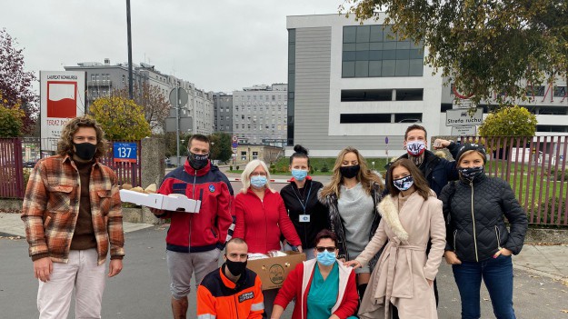 RMF Extra: Gwiazdy "Hotelu Paradise" i "Big Brothera" wspierają medyków [GALERIA]