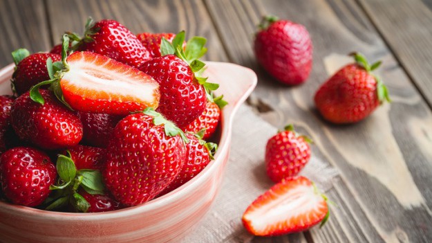 RMF Extra: Zrób truskawkowy deser zgodnie z recepturą Ani Starmach!