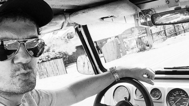 RMF Extra: Kuba Wojewódzki wystroił się jak nigdy! W takim wydaniu jeszcze go nie widzieliście! 