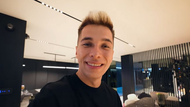 RMF Extra: Friz ma gorsze samopoczucie? Influencer opowiedział o swoim zdrowiu